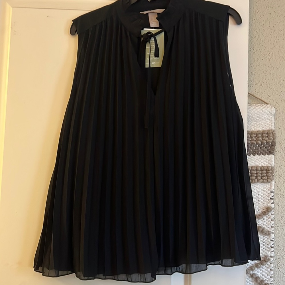 H&M black top